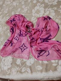 Foulard da donna della Louis Vuitton (Come nuovo) 