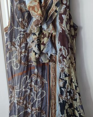 vestito da donna senza maniche 