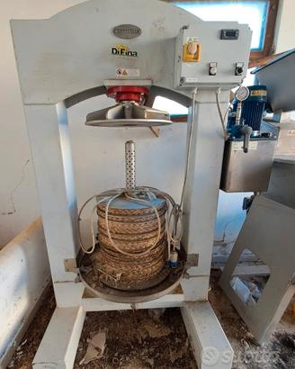 impianto oleario con pressa