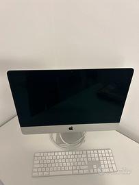 iMac 21,5” – Intel Core i5 | 8 GB RAM