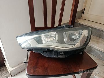 Faro audi A3 anno 2014 no led lato sx