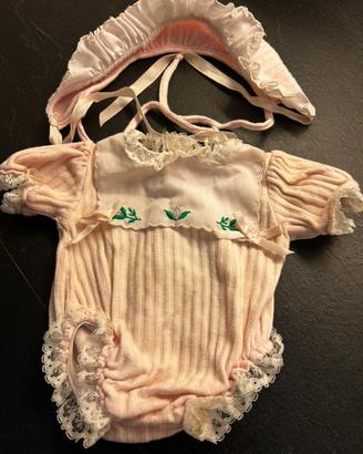 Abitino/Pagliaccetto e Cuffietta bambola Baby Viva