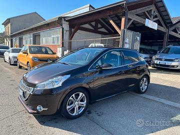 Peugeot 208 1.6 VTi 120 CV 5 porte Allure