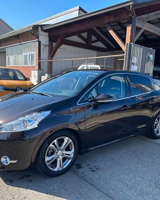 Peugeot 208 1.6 VTi 120 CV 5 porte Allure
