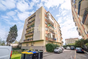 Interessante Quadrivani Panoramico con Posto Auto