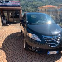 Lancia Ypsilon 0.9 TwinAir 85 CV 5 porte S&S Gold