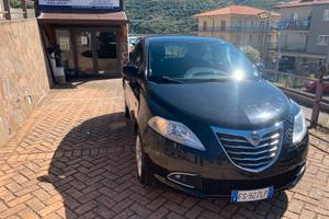 Lancia Ypsilon 0.9 TwinAir 85 CV 5 porte S&S Gold