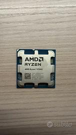 Processore AMD Ryzen 7 9700X (Socket AM5)Mai Usato