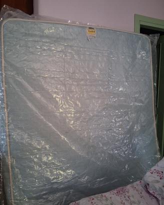 materasso matrimoniale con reti