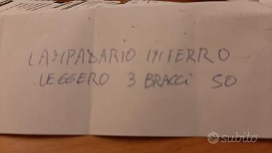 lampadarioin ferro leggero - 3 bracci