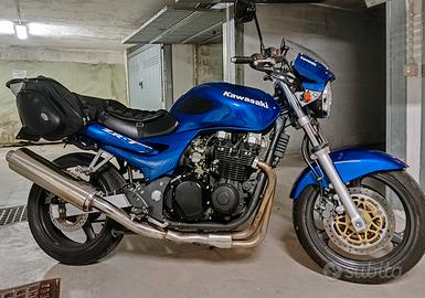 Kawasaki ZR 7 