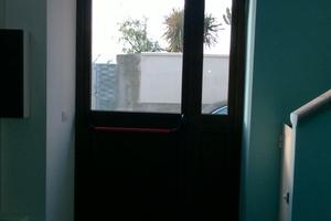 Locale, negozio, magazzino