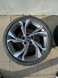 Cerchi Audi con gomme Invernali.