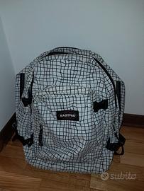  Zaino Eastpak Pinnacle 38l