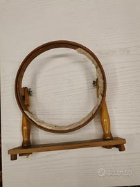 Telaio per ricamo in legno