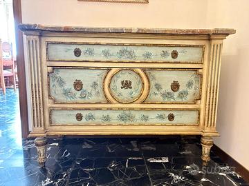 Cassettiera stile veneziano