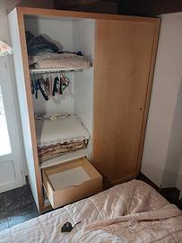 Armadio a porte scorrevoli