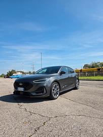 Ford Focus 155cv mhev St line X