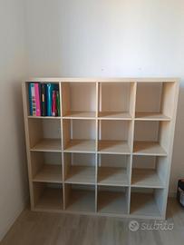 kallax Ikea 90 € + eventualmente 8 organizer  20 €