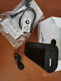 Auricolari bluetooth e Powerbank 2 in 1 nuovi