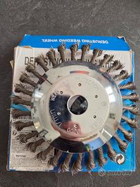 Spazzola rotante per erbacce