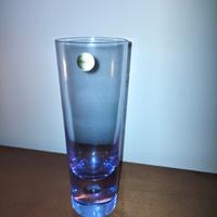 bicchieri viola in cristallo