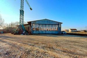 AMPIO CAPANNONE VIA GAMBERI 33 SAN FRANCESCO AL CA