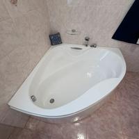 Vasca da bagno angolare
