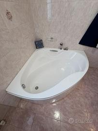 Vasca da bagno angolare