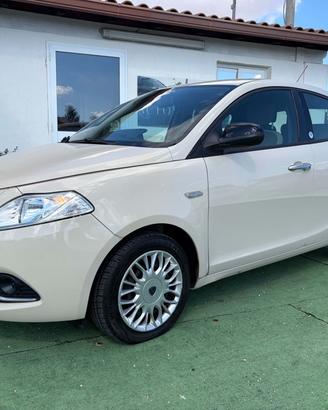 Lancia Ypsilon 1.2 69 CV 5 porte GPL Ecochic Gold 