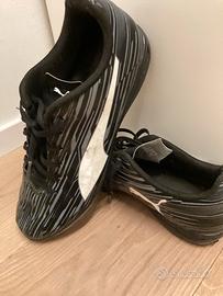 Scarpe da calcio (su erba sintetica)