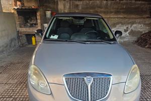Lancia Ypsilon 2011