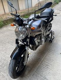 Moto Yamaha 600