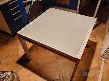 Tavolo vetro