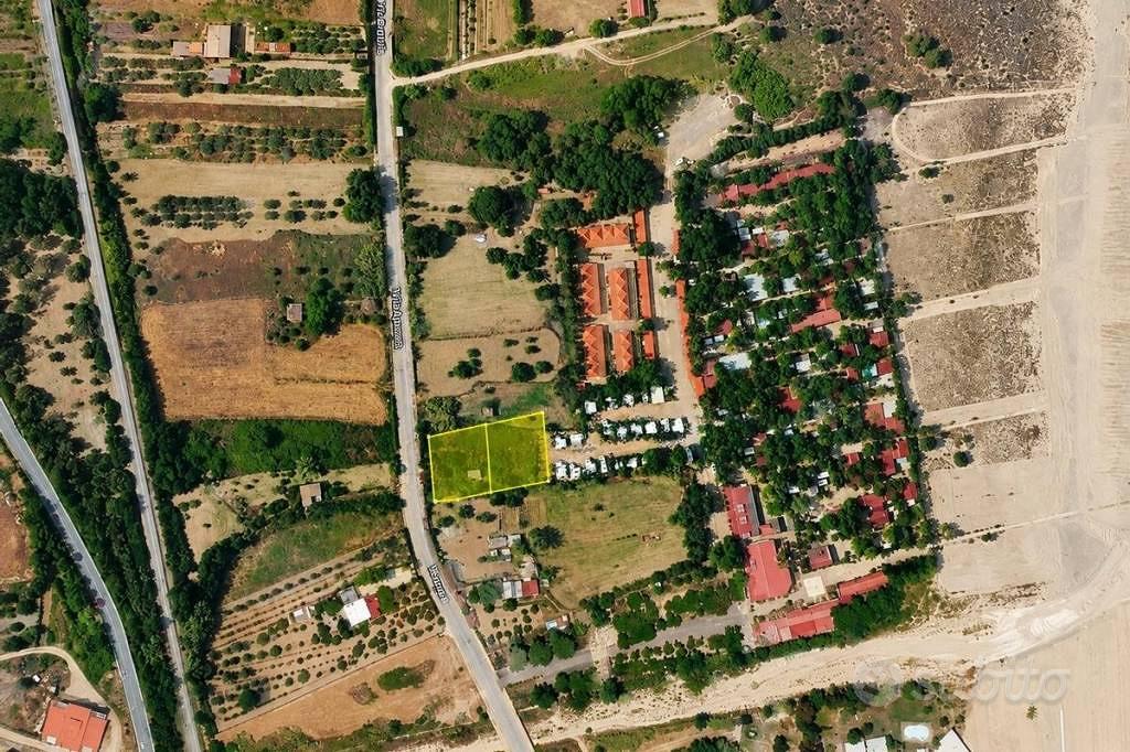 Terreno di 14000 m² a Badolato - Altro
