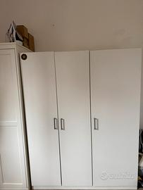 Armadio ikea tre ante