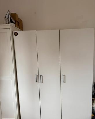 Armadio ikea tre ante