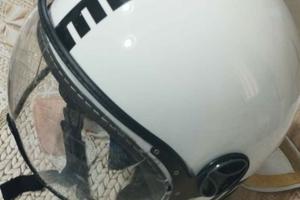 Casco Momo design
