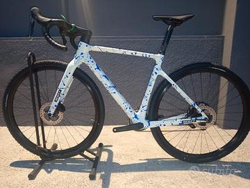 Addict Gravel 30