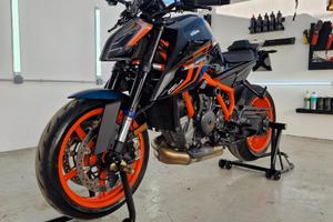 KTM 1290 Super Duke R Evo
