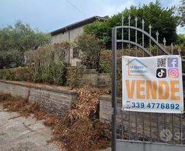 San Cesareo, indipendente con terreno e cantina