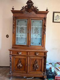 Credenza venatoria in noce con alzata