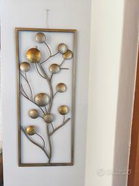 Quadro decorativo da parete in metallo dorato