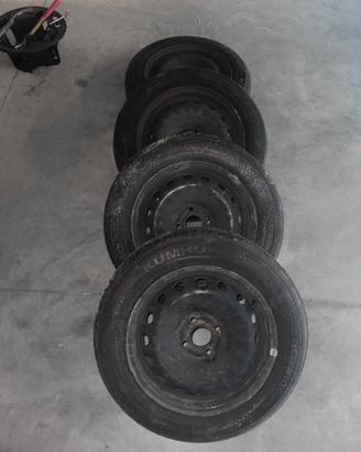 CERCHI 15+Gomme estive KUNHO nuove