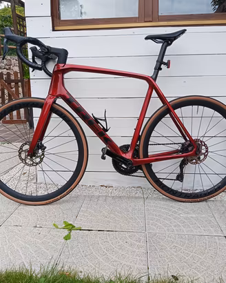 TREK EMONDA 2025