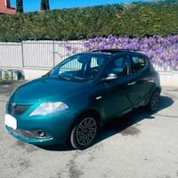lancia ypsilon hibryd