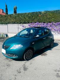 lancia ypsilon hibryd