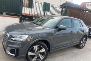 Audi q2 1.6  s line tiptronic