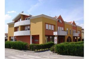 Immobile di 110 m² con 1 locale a Villafranca Pado