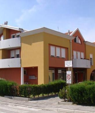 Immobile di 110 m² con 1 locale a Villafranca Pado